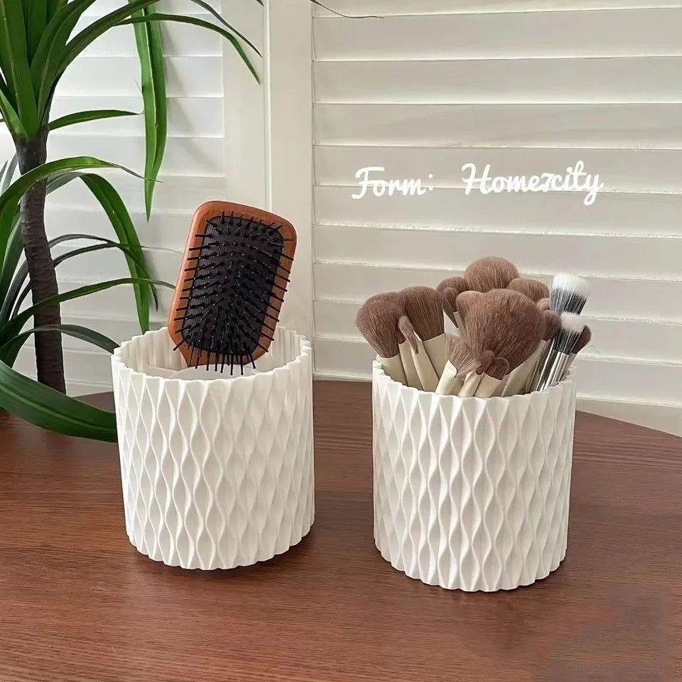 Rotating Make-Up Brushes Holder